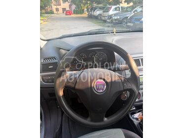 Fiat Grande Punto , 2.550 €, 2008. Hečbek, Dizel | 1248 cm3, 243.393 km, 66kW (90 KS), Manuelni 6 brzina, 4/5 vrata, 5 sedišta, Kraljevo