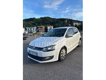 Volkswagen Polo , 4.200 €, 2010. Hečbek, Dizel | 1199 cm3, 184.000 km, 55kW (75 KS), Manuelni 5 brzina, 4/5 vrata, 5 sedišta, Beočin