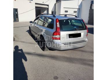 Volvo V50 2.0 HDI, 2.500 €, 2005. Karavan, Dizel | 1998 cm3, 257.905 km, 100kW (136 KS), Manuelni 6 brzina, 4/5 vrata, 5 sedišta, Beograd