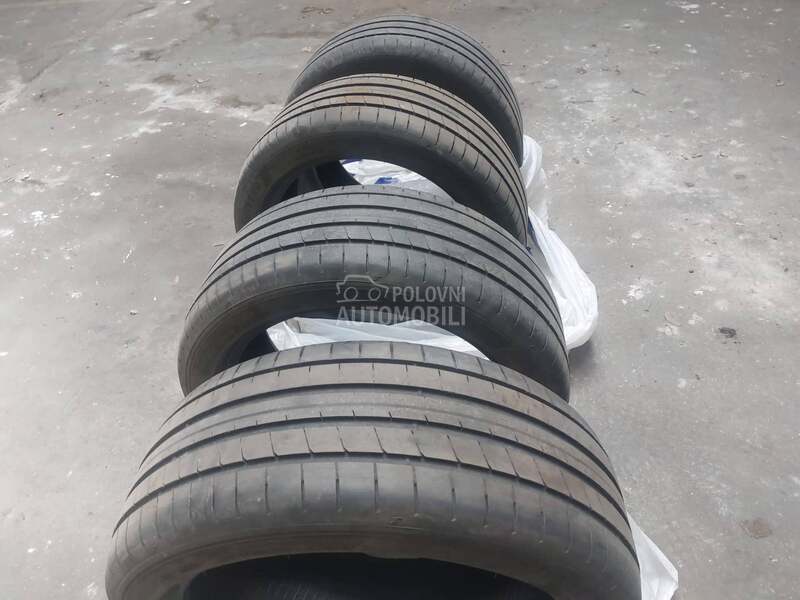 Goodyear 215/45 R17 Letnja