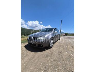 Volkswagen Golf 5  (može zamena), 3.400 €, 2006. Hečbek, Dizel | 1896 cm3, 330.000 km, 77kW (105 KS), Manuelni 5 brzina, 4/5 vrata, 5 sedišta, Raška