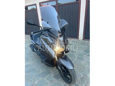 Yamaha X Max, 3.900 €, 2016. , 250 cm3, 17.300 km, 14kW (19 KS), Scooter, Leskovac