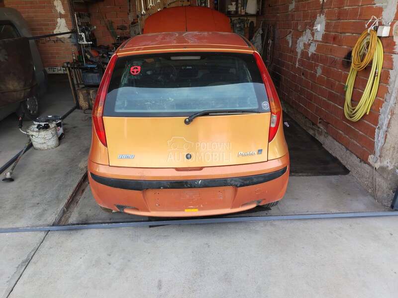 punto 2 delovi za Fiat Punto od 2000. do 2004. god.