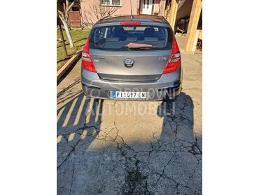 Hyundai i30 1.6, 4.400 €, 2008. Hečbek, Benzin | 1591 cm3, 178.000 km, 90kW (122 KS), Manuelni 5 brzina, 4/5 vrata, 5 sedišta, Pirot