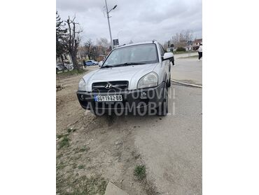 Hyundai Tucson , 4.800 €, 2008. Džip/SUV, Dizel | 1991 cm3, 280.000 km, 103kW (140 KS), Manuelni 6 brzina, 4/5 vrata, 5 sedišta, Bor