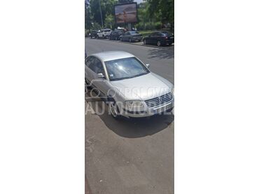 Volkswagen Passat B5.5 1.9 tdi (može zamena), 2.200 €, 2004. Limuzina, Dizel | 1896 cm3, 416.230 km, 96kW (131 KS), Manuelni 6 brzina, 4/5 vrata, 5 sedišta, Novi Banovci