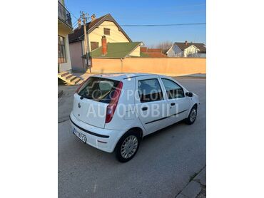 Fiat Punto /16v 59k w (može zamena), 1.200 €, 2004. Hečbek, Benzin | 1242 cm3, 215.000 km, 59kW (80 KS), Manuelni 5 brzina, 4/5 vrata, 5 sedišta, Vladičin Han