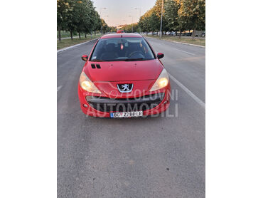 Peugeot 206 plus 1.4, 2.200 €, 2009. Hečbek, Benzin | 1360 cm3, 200.406 km, 55kW (75 KS), Manuelni 5 brzina, 2/3 vrata, 5 sedišta, Bežanijska Kosa