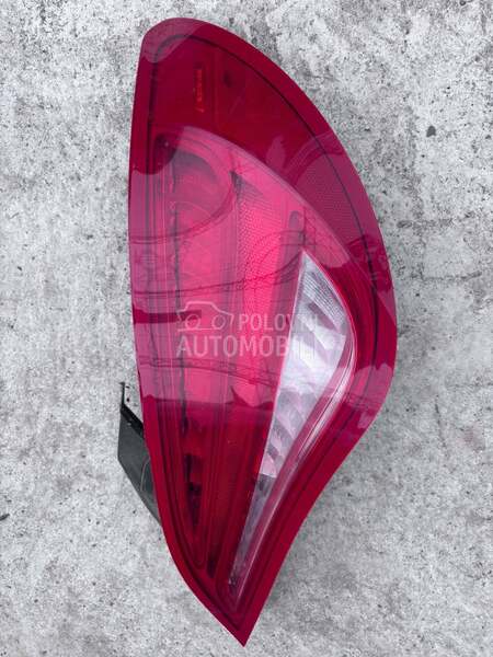desna stop lampa za Mercedes Benz CLA Klasa od 2013. do 2018. god.