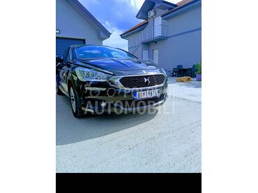 Citroen DS5 , 9.990 €, 2015. Hečbek, Dizel | 1997 cm3, 249.000 km, 133kW (181 KS), Automatski / poluautomatski, 4/5 vrata, 5 sedišta, Ovča