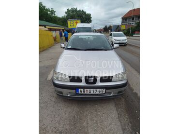 Seat Cordoba , 1.750 €, 2002. Karavan, Benzin | 1390 cm3, 253.129 km, 44kW (60 KS), Manuelni 5 brzina, 4/5 vrata, 5 sedišta, Aranđelovac