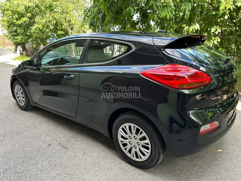 Kia Pro_Cee'D 2013 photo 5