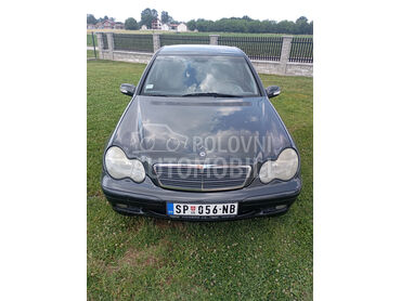 Mercedes Benz C 180 1998, 2.500 €, 2001. Limuzina, Benzin | 1998 cm3, 230.000 km, 95kW (129 KS), Manuelni 6 brzina, 4/5 vrata, 5 sedišta, Vlaški Do