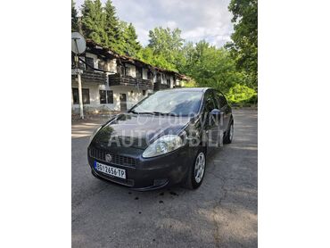 Fiat Grande Punto , 4.350 €, 2009. Limuzina, Dizel | 1248 cm3, 190.000 km, 66kW (90 KS), Manuelni 6 brzina, 4/5 vrata, 5 sedišta, Smederevo
