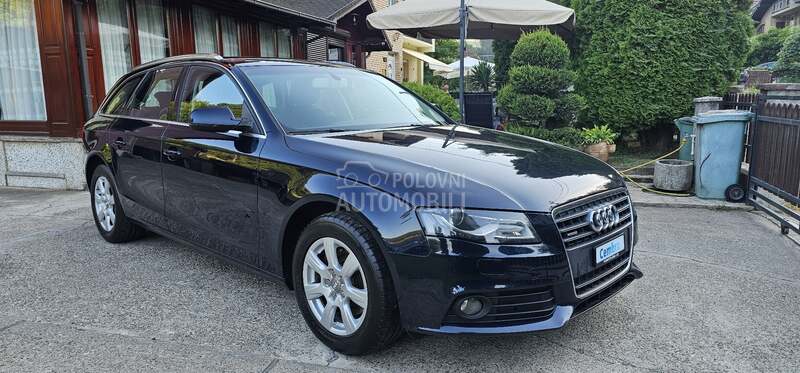 Audi A4 2011 photo 2