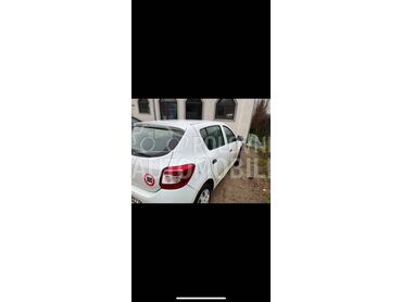 Dacia Sandero 1.5, 2.200 €, 2015. Monovolumen (MiniVan), Dizel | 1461 cm3, 345.000 km, 55kW (75 KS), Manuelni 5 brzina, 2/3 vrata, 2 sedišta, Barajevo