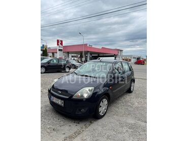 Ford Fiesta, 1.650 €, 2006. Hečbek, Benzin | 1388 cm3, 182.352 km, 59kW (80 KS), Manuelni 5 brzina, 4/5 vrata, 5 sedišta, Loznica