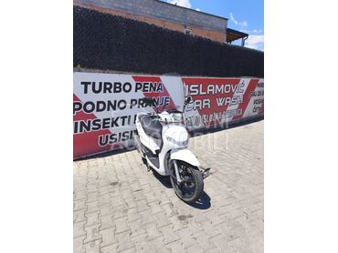 Peugeot Tweet Evo, 1.500 €, 2014. , 125 cm3, 16.418 km, 6kW (8 KS), Scooter, Novi Pazar