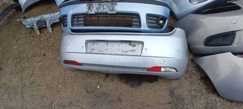 Zadnji branik sa senzorima za Fiat Grande Punto