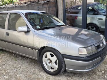 Opel Vectra A 2.0 16w (može zamena), 1.450 €, 1995. Hečbek, Benzin | 1998 cm3, 224.385 km, 96kW (131 KS), Manuelni 5 brzina, 4/5 vrata, 5 sedišta, Novi Pazar