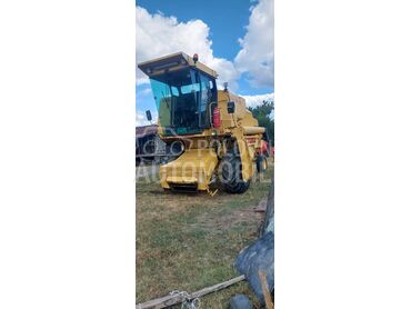 New Holland 8050 Klima, Po dogovoru, 1987. , Standardni kombajn, 88kW (120 KS), Ub