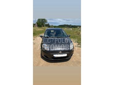 Fiat Grande Punto 1.3 MultiJet, 2.500 €, 2008. Hečbek, Dizel | 1248 cm3, 268.000 km, 55kW (75 KS), Manuelni 5 brzina, 4/5 vrata, 5 sedišta, Aranđelovac