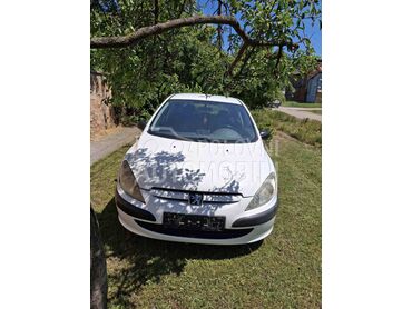 Peugeot 307 2.0HDI (može zamena), 650 €, 2001. Hečbek, Dizel | 1997 cm3, 300.000 km, 66kW (90 KS), Manuelni 5 brzina, 4/5 vrata, 5 sedišta, Pavliš