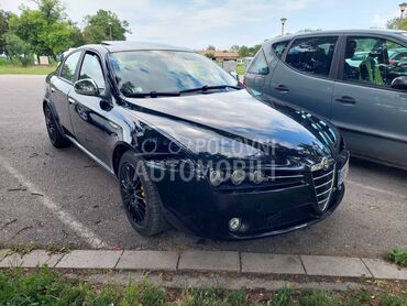 Alfa Romeo 159  (može zamena), 4.900 €, 2007. Limuzina, Dizel | 2387 cm3, 281.000 km, 147kW (200 KS), Automatski / poluautomatski, 4/5 vrata, 5 sedišta, Požarevac