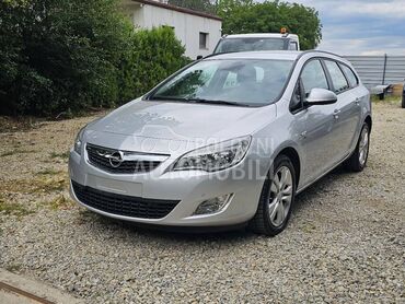 Opel Astra J 1.4, 5.400 €, 2012. Karavan, Benzin | 1362 cm3, 182.000 km, 103kW (140 KS), Manuelni 6 brzina, 4/5 vrata, 5 sedišta, Pančevo