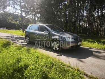 Volkswagen Golf 5 , 4.200 €, 2004. Hečbek, Dizel | 1896 cm3, 258.363 km, 77kW (105 KS), Manuelni 5 brzina, 4/5 vrata, 5 sedišta, Čačak