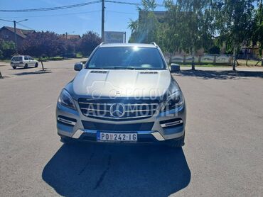 Mercedes Benz ML 250 , 15.350 €, 2012. Džip/SUV, Dizel | 2143 cm3, 298.563 km, 150kW (204 KS), Automatski / poluautomatski, 4/5 vrata, 5 sedišta, Srebrno Jezero