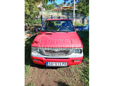 Zastava Koral In , 450 €, 2006. Hečbek, Benzin + Gas (TNG) | 1116 cm3, 181.000 km, 40kW (54 KS), Manuelni 5 brzina, 2/3 vrata, 5 sedišta, Beograd