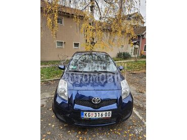 Toyota Yaris , 4.600 €, 2010. Hečbek, Benzin | 1330 cm3, 225.500 km, 74kW (101 KS), Manuelni 6 brzina, 4/5 vrata, 5 sedišta, Kragujevac