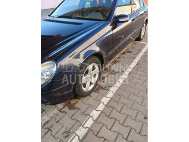 Mercedes Benz E 220 w211, 3.020 €, 2002. Limuzina, Dizel | 2148 cm3, 255.000 km, 105kW (143 KS), Manuelni 6 brzina, 4/5 vrata, 5 sedišta, Novi Sad