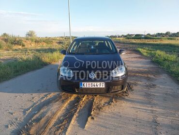 Volkswagen Golf 5 tdi, 2.500 €, 2004. Hečbek, Dizel | 1896 cm3, 290.000 km, 77kW (105 KS), Manuelni 5 brzina, 4/5 vrata, 5 sedišta, Novi Kneževac