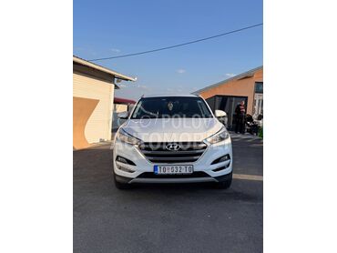 Hyundai Tucson , 13.000 €, 2017. Džip/SUV, Dizel | 1685 cm3, 270.000 km, 104kW (141 KS), Automatski / poluautomatski, 4/5 vrata, 5 sedišta, Topola