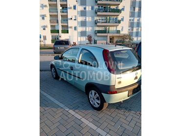Opel Corsa C 1.7 DTI, 1.250 €, 2001. Hečbek, Dizel | 1686 cm3, 250.000 km, 48kW (65 KS), Manuelni 5 brzina, 2/3 vrata, 5 sedišta, Kraljevci