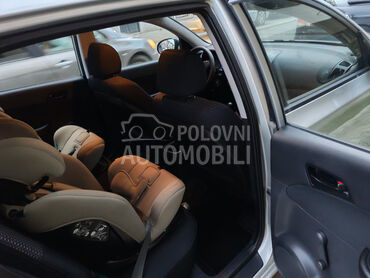 Hyundai i30 1.6, 2.990 €, 2009. Karavan, Dizel | 1582 cm3, 322.140 km, 85kW (116 KS), Manuelni 5 brzina, 4/5 vrata, 5 sedišta, Šabac