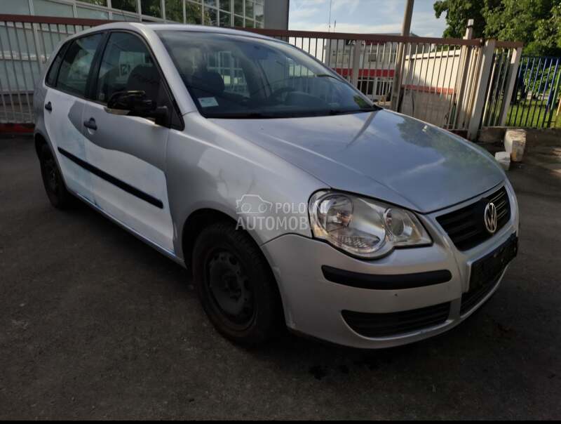 Hauba za Volkswagen Polo od 2001. do 2009. god. - Far krilo gepek