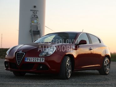 Alfa Romeo Giulietta (može zamena), 6.000 €, 2010. Hečbek, Benzin | 1368 cm3, 300.000 km, 125kW (170 KS), Manuelni 6 brzina, 4/5 vrata, 5 sedišta, Alibunar