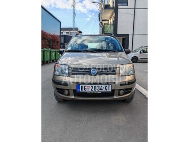 Fiat Panda 1.2 Metan, 3.200 €, 2007. Hečbek, Benzin + Metan (CNG) | 1242 cm3, 200.000 km, 44kW (60 KS), Manuelni 5 brzina, 4/5 vrata, 5 sedišta, Novi Beograd
