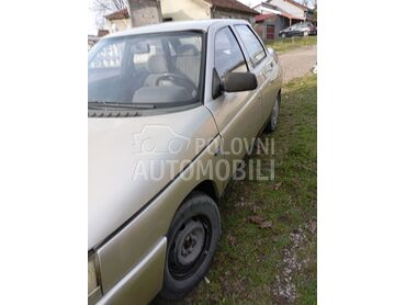 Lada 110 1.5, 500 €, 2004. Limuzina, Benzin | 1499 cm3, 111.111 km, 56kW (76 KS), Manuelni 5 brzina, 4/5 vrata, 5 sedišta, Paraćin