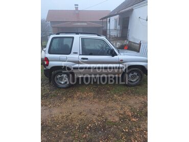 Mitsubishi Pajero Pinin, 3.600 €, 2001. Džip/SUV, Benzin | 1834 cm3, 275.000 km, 88kW (120 KS), Manuelni 5 brzina, 2/3 vrata, 4 sedišta, Gornji Milanovac