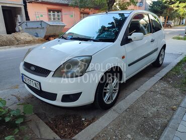 Ford Fiesta 1.4 TDCI, 2.050 €, 2009. Hečbek, Dizel | 1399 cm3, 290.000 km, 50kW (68 KS), Manuelni 5 brzina, 2/3 vrata, 5 sedišta, Pančevo