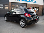 Peugeot 208 STYLE CH