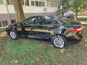 Renault Fluence Limited 1.6 16v, 7.900 €, 2016. Limuzina, Benzin | 1598 cm3, 106.364 km, 84kW (114 KS), Manuelni 5 brzina, 4/5 vrata, 5 sedišta, Beograd