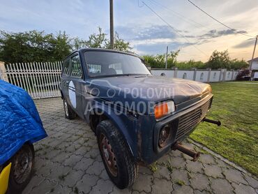 Lada Niva 1.7I SERVO, 1.300 €, 2011. Džip/SUV, Benzin + Gas (TNG) | 1700 cm3, 100.000 km, 60kW (82 KS), Manuelni 5 brzina, 2/3 vrata, 5 sedišta, Kragujevac