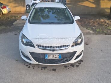 Opel Astra J 1.7 cdti restaj, 1.989 €, 2014. Karavan, Dizel | 1686 cm3, 289.604 km, 96kW (131 KS), Manuelni 6 brzina, 4/5 vrata, 5 sedišta, Ruma