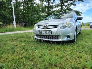 Toyota Auris, 6.250 €, 2012. Hečbek, Benzin | 1598 cm3, 289.000 km, 97kW (132 KS), Manuelni 6 brzina, 4/5 vrata, 5 sedišta, Užice