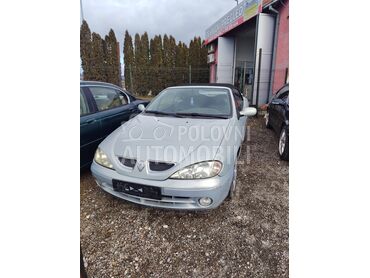 Renault Megane 1.6 16 v Karman, 1.800 €, 2002. Kabriolet/Roadster, Benzin | 1598 cm3, 225.000 km, 79kW (107 KS), Manuelni 5 brzina, 2/3 vrata, 4 sedišta, Niš